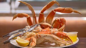 Le-Grand-Buffet-crabe-pattes-citron_3840x25601-scaled-04d8bb2d